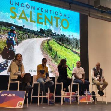 Sul palco a parlare di cicloturismo in Puglia